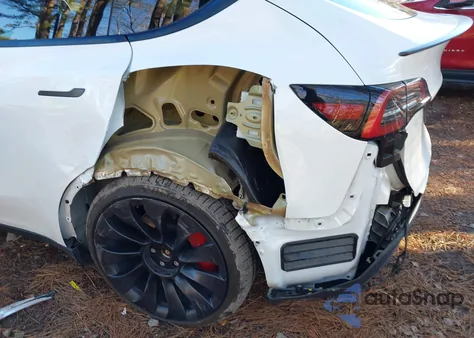 2022 Tesla Model Y Performance Dual Motor All-Wheel Drive из США, поврежденный, VIN 7SAYGDEF4NF376571